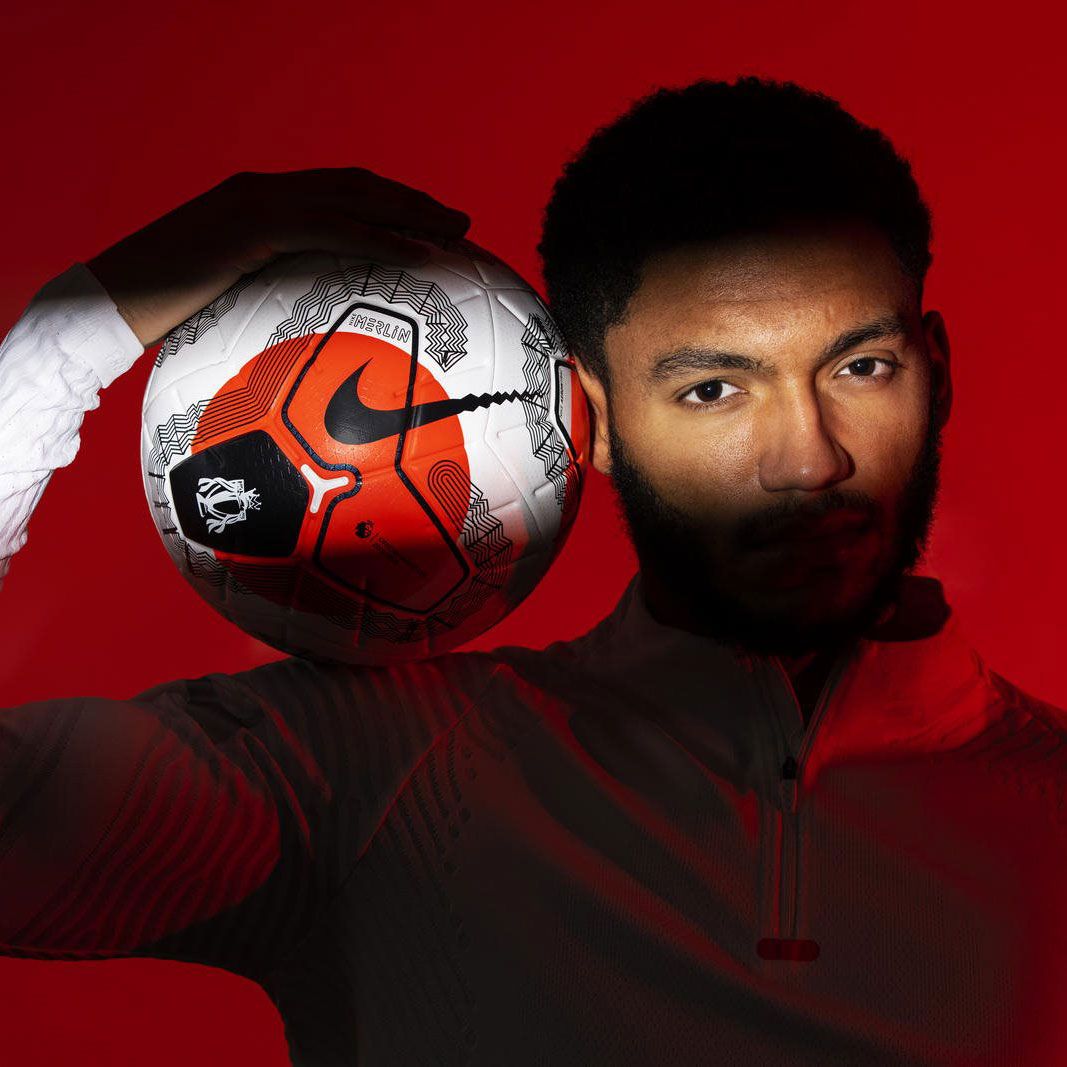 Впечатляющий мяч Nike Premier League 2020 «Tunnel Vision»
