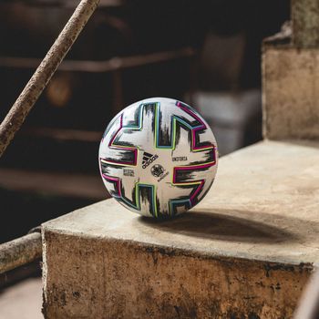 Футбольний м'яч Adidas Uniforia Pro Евро 2020, артикул: FH7362 фото 3